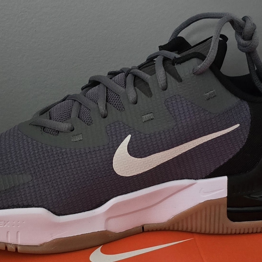 Nike Air Max Alpha in Grey and Black - Picture 6 of 12